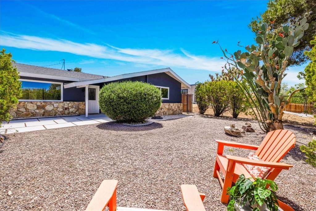 Joshua Tree, CA 92252,61535 Capilla DR