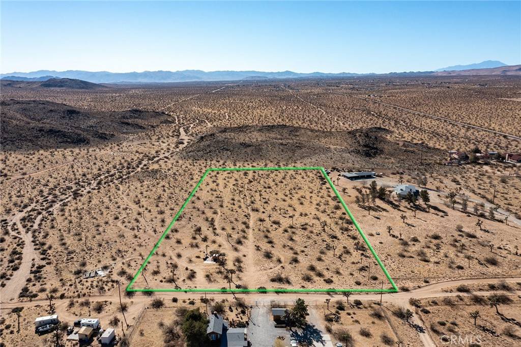 Landers, CA 92285,4 Burke RD