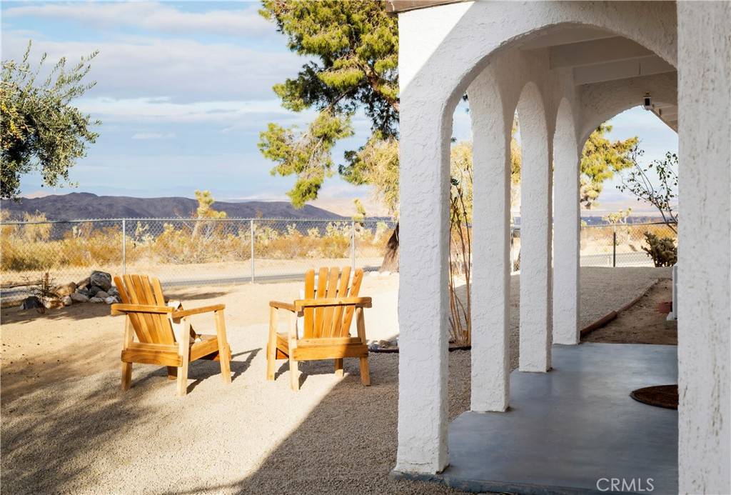 Joshua Tree, CA 92252,60515 Alta Loma DR