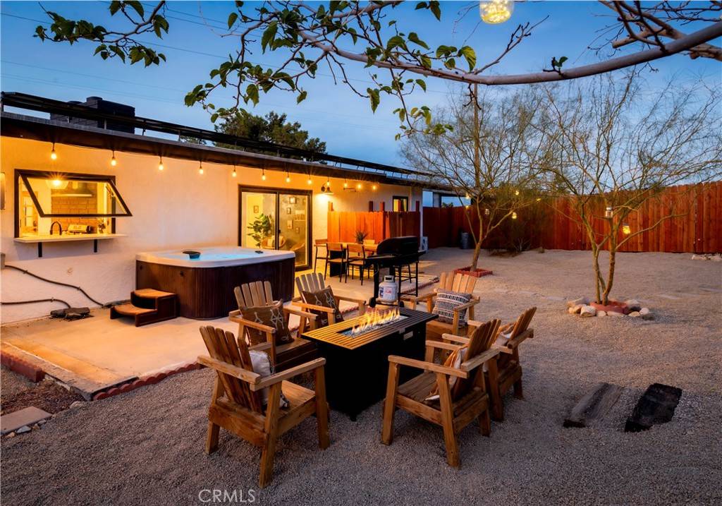 Joshua Tree, CA 92252,60515 Alta Loma DR