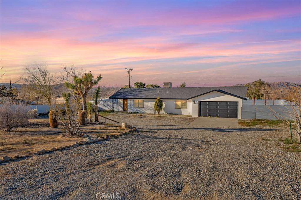 Joshua Tree, CA 92252,60468 Latham TRL