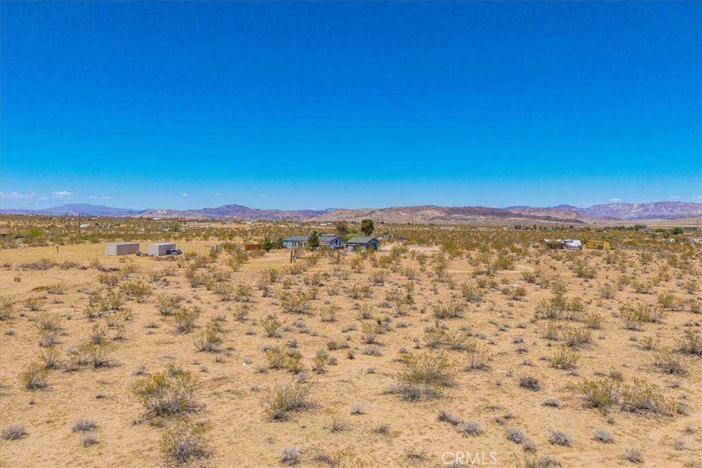 Landers, CA 92285,56764 Reche RD
