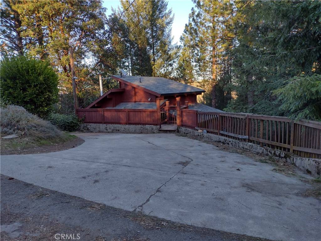 Cobb, CA 95426,9516 Lassen DR