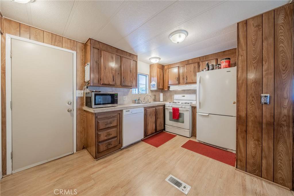 Kelseyville, CA 95451,5935 Live Oak DR #25