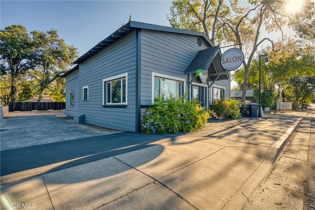 Clearlake, CA 95422,14822 Lakeshore DR