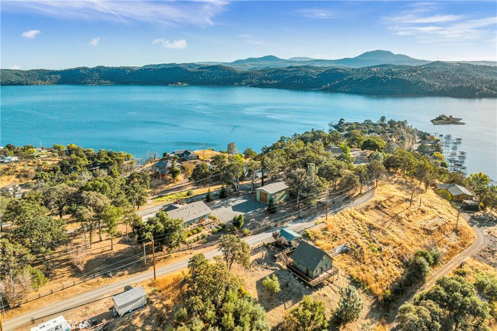 Clearlake, CA 95422,3012 Oak Crest DR