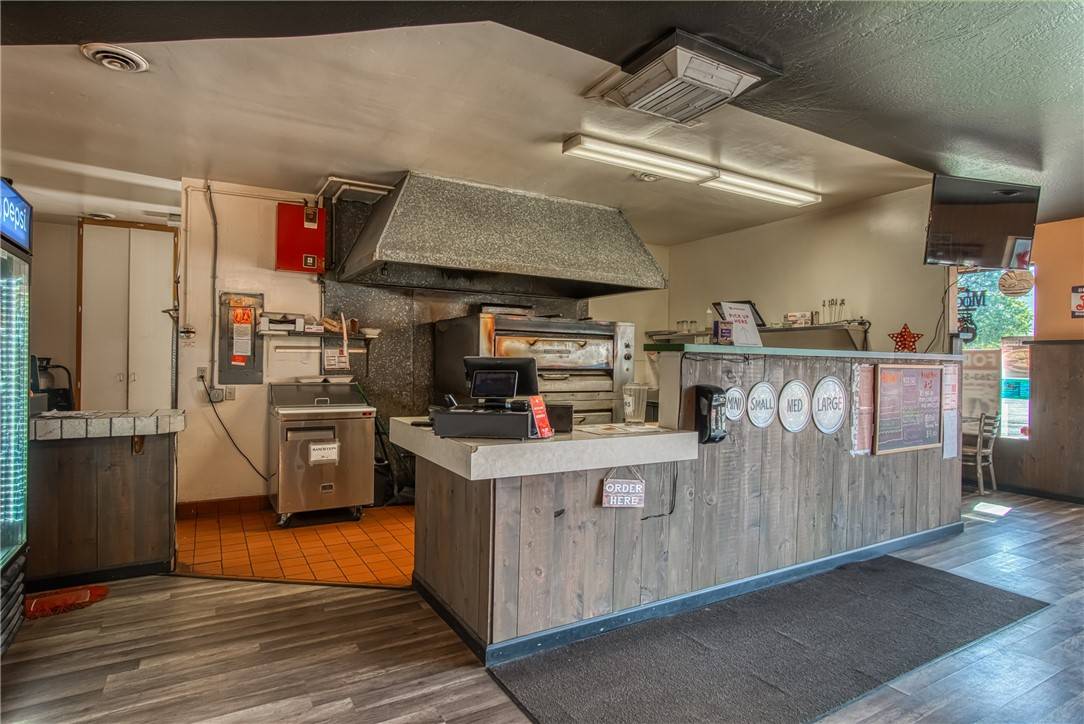 Kelseyville, CA 95451,5285 State ST