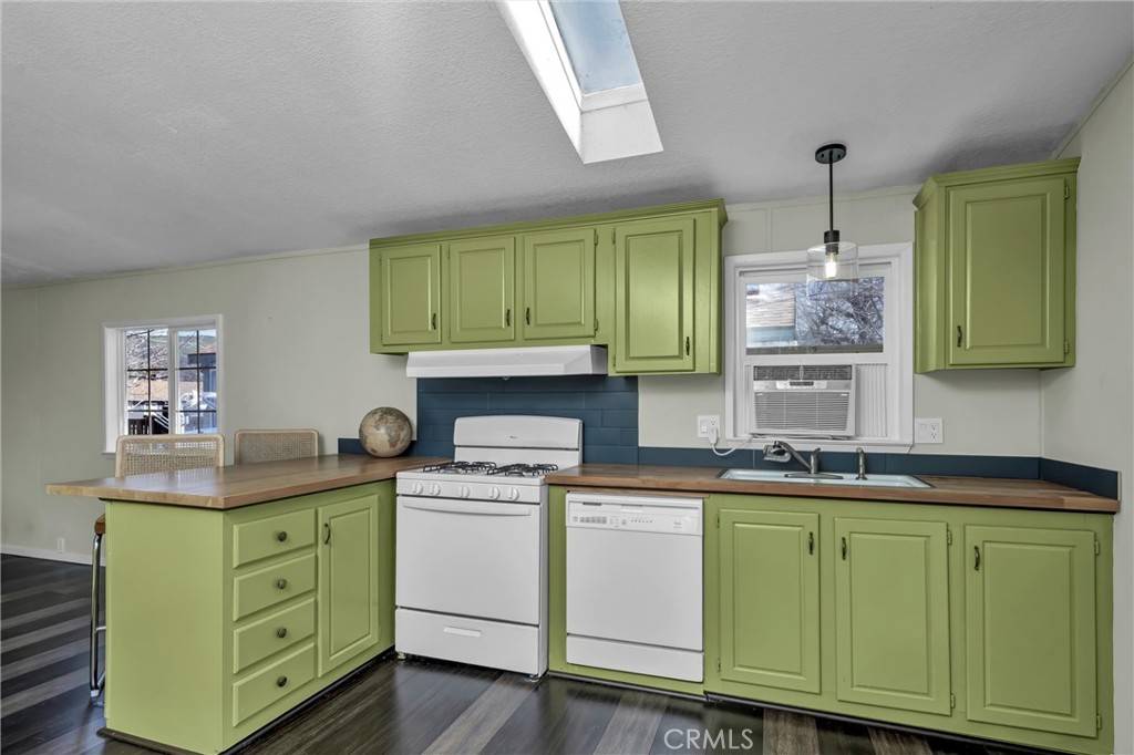 Clearlake Oaks, CA 95423,13050 Island DR #12