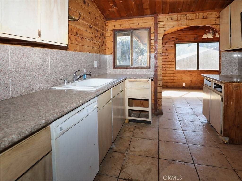 Kelseyville, CA 95451,10695 Edgewater