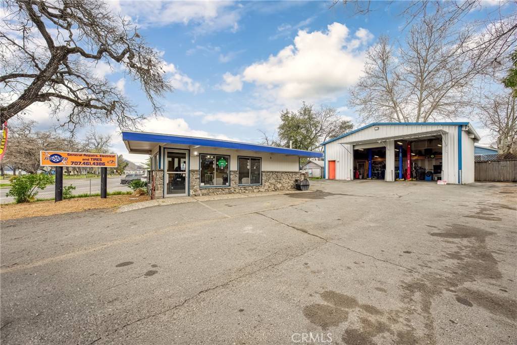 Clearlake, CA 95422,14390 Lakeshore DR