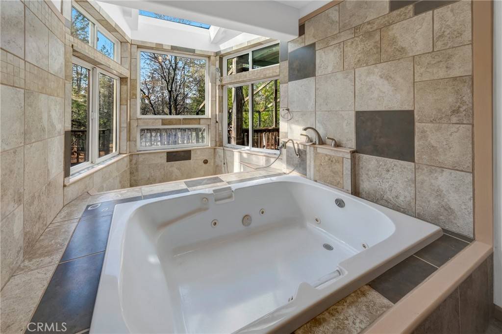 Middletown, CA 95461,11575 Loch Lomond RD