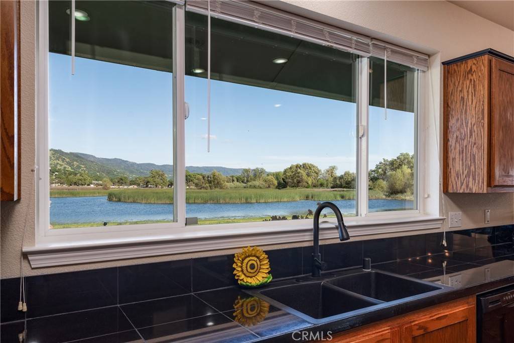 2260 Lakeshore Blvd Upper Lake, CA 95485