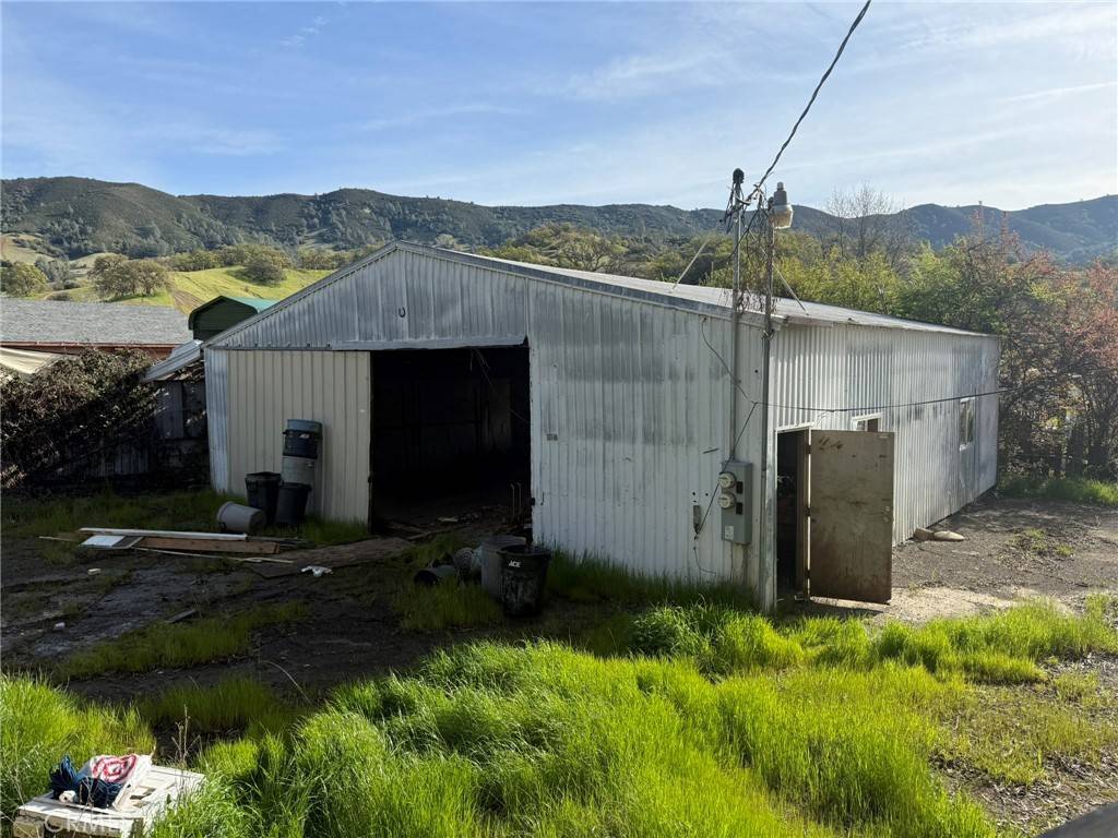 Upper Lake, CA 95485,7400 Pyle RD
