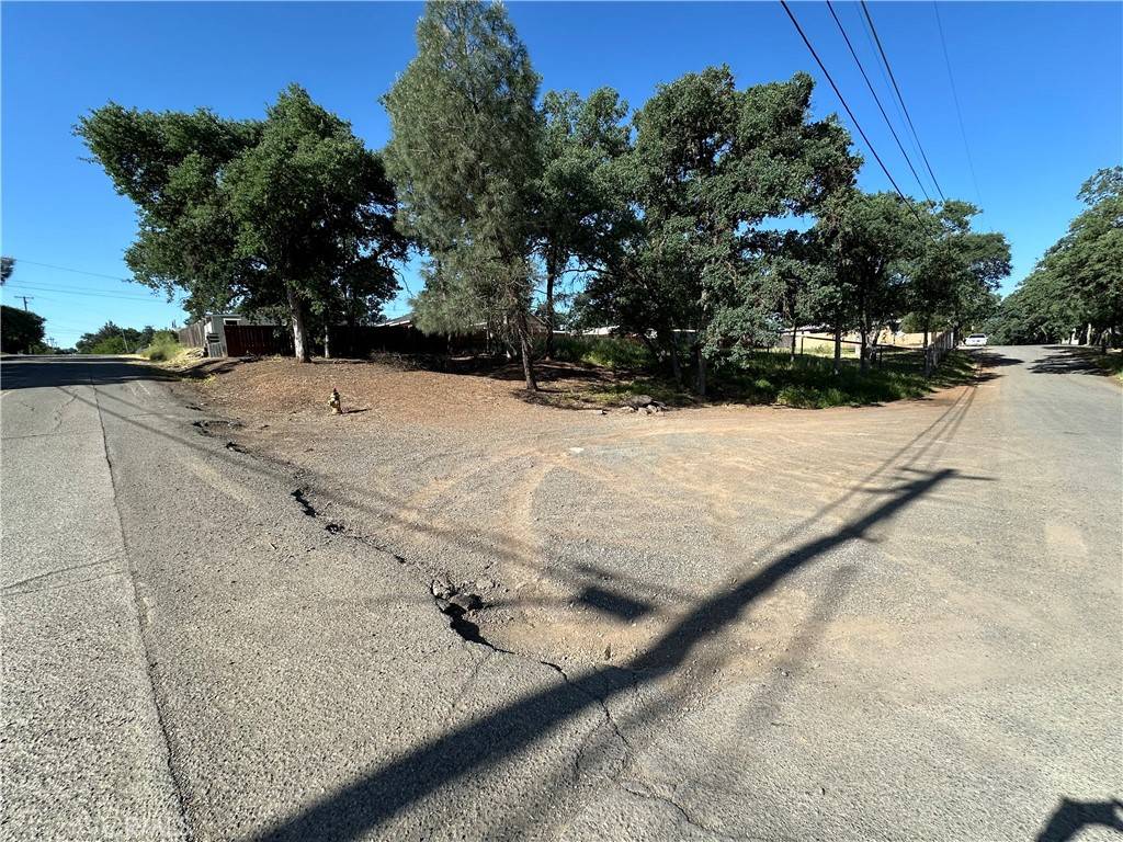 Clearlake, CA 95422,16129 36th AVE