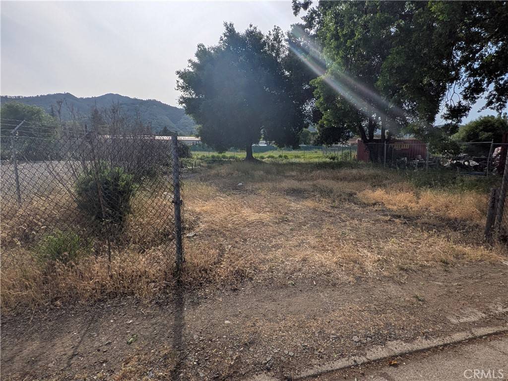 Ukiah, CA 95482,124 Leslie ST
