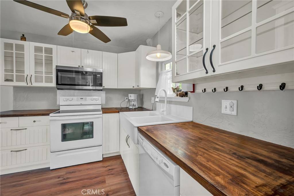 Clearlake Oaks, CA 95423,11668 Lakeview DR