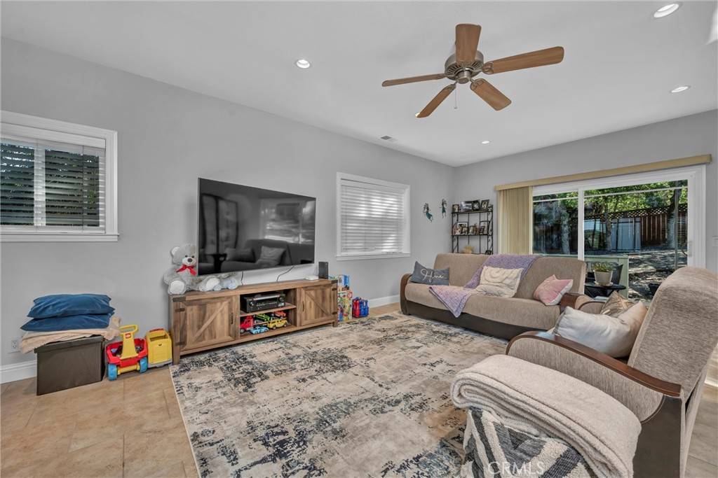 Hidden Valley Lake, CA 95467,19136 N Shore DR