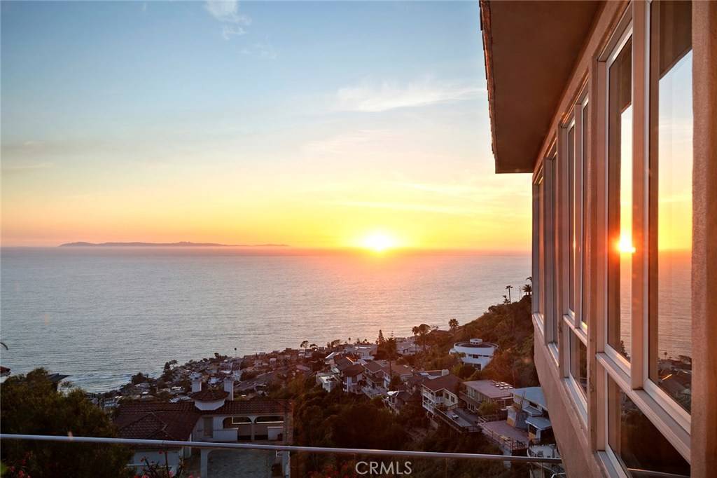 Laguna Beach, CA 92651,790 Nyes PL