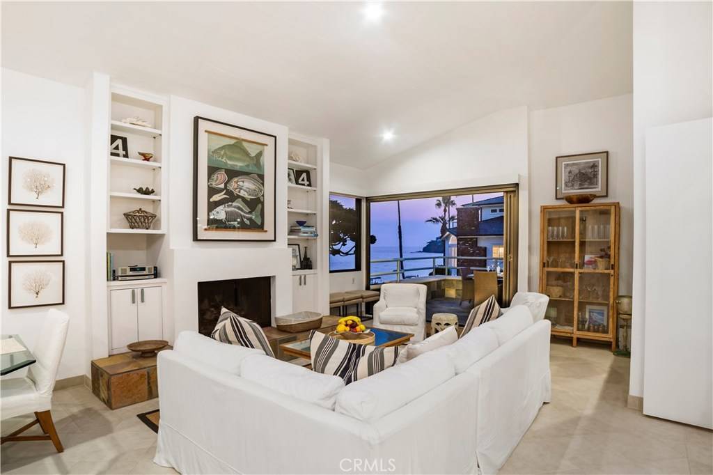 Laguna Beach, CA 92651,44 Emerald Bay