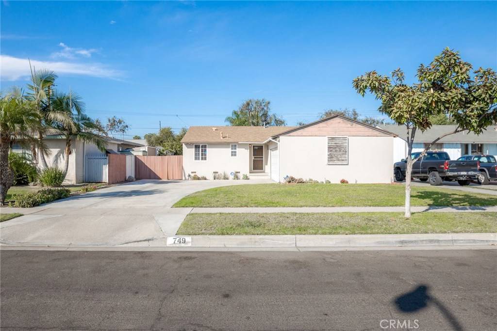 Fullerton, CA 92832,749 W Gage AVE