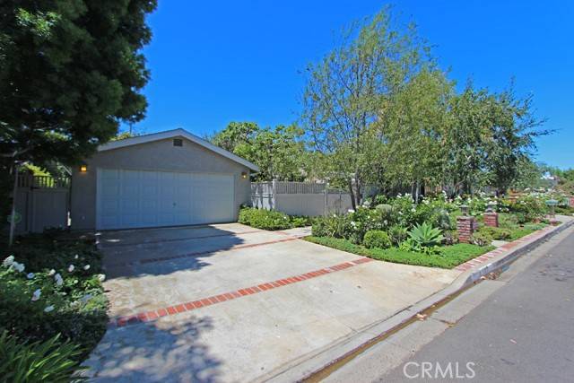 Newport Beach, CA 92663,2215 Holly Lane