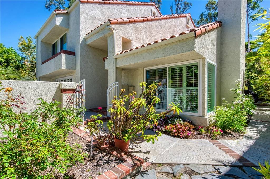 Laguna Hills, CA 92653,25912 Toluca