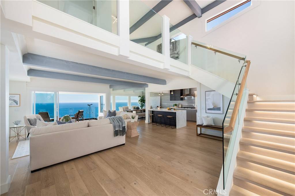 Laguna Beach, CA 92651,727 Kendall DR