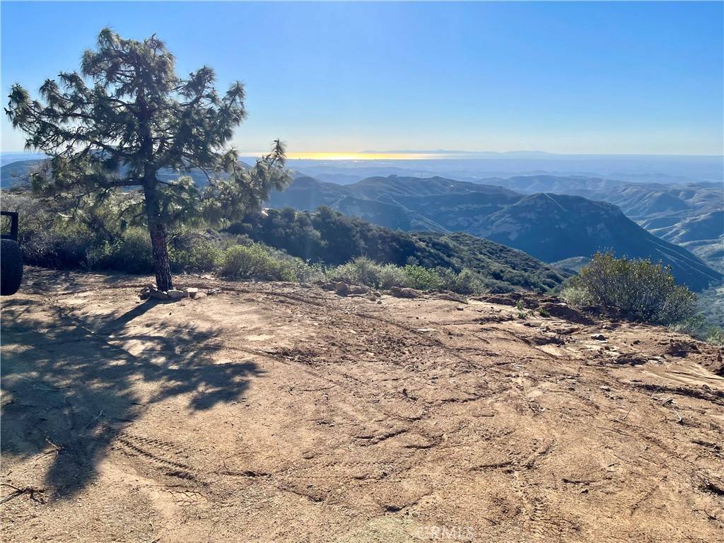 Silverado Canyon, CA 92676,1 N. Main Divide