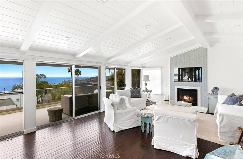 Laguna Beach, CA 92651,1120 Katella ST