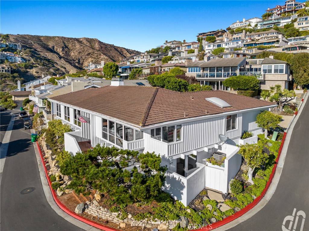 Laguna Beach, CA 92651,411 Emerald Bay