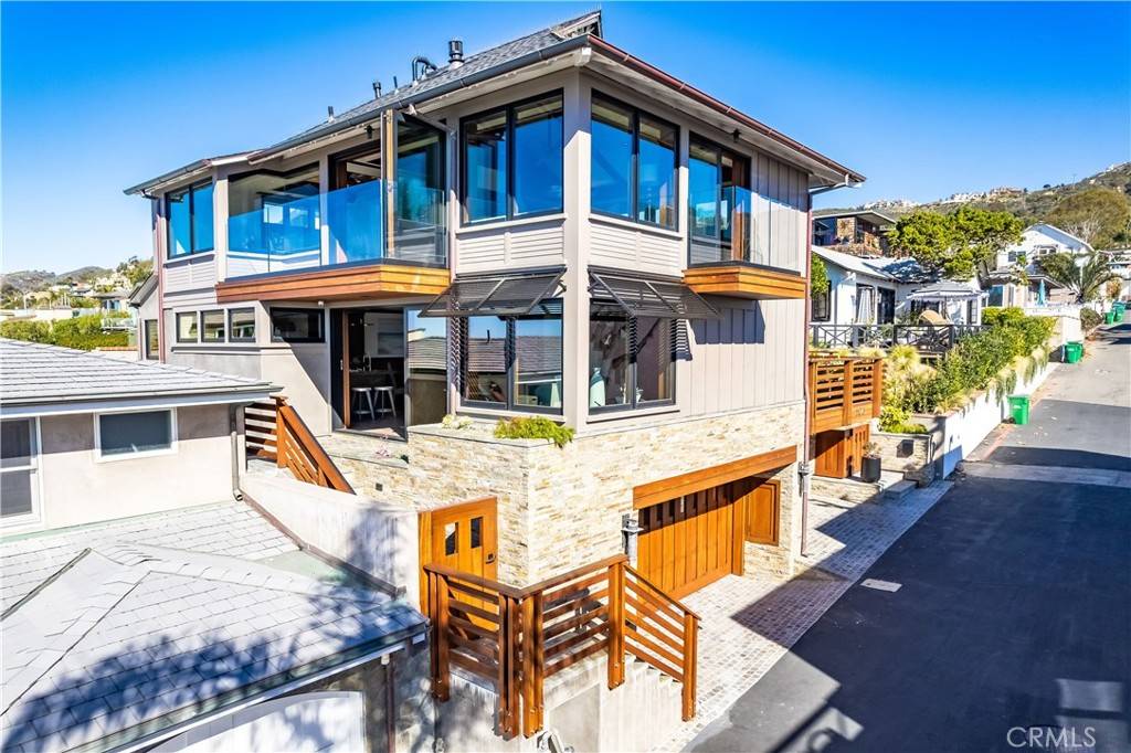 Laguna Beach, CA 92651,31678 Seacliff DR