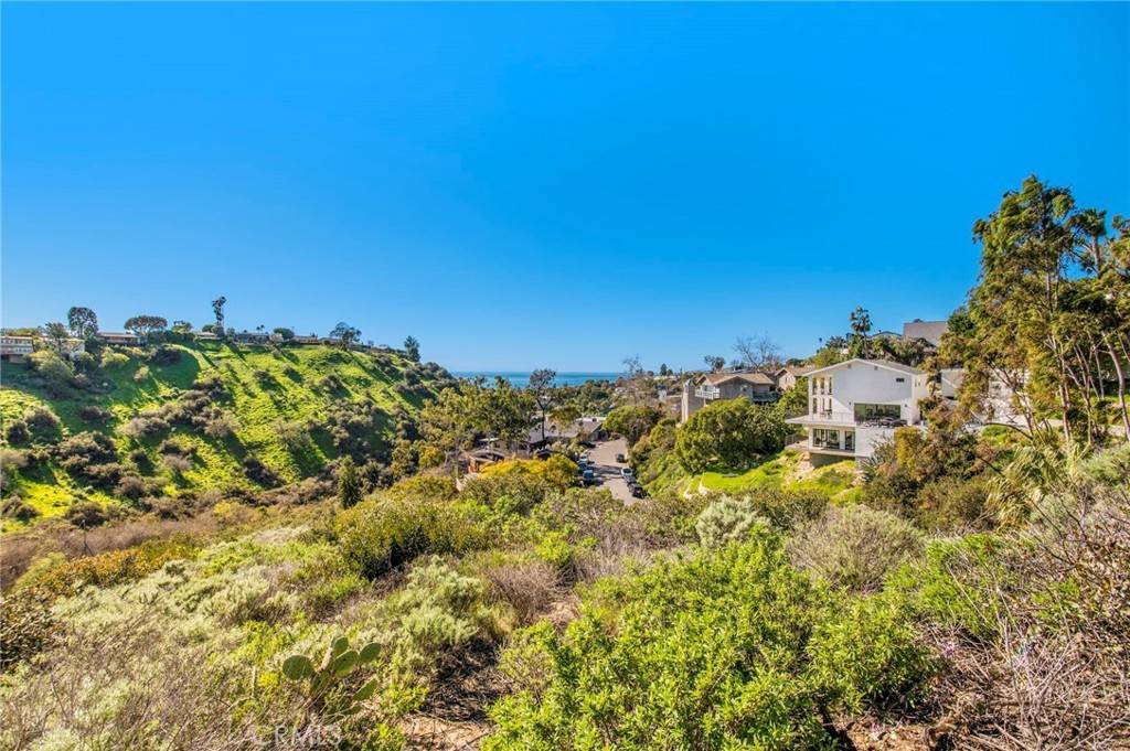 Laguna Beach, CA 92651,1477 Cerritos