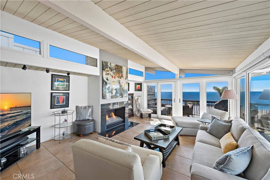 Laguna Beach, CA 92651,1094 Katella ST