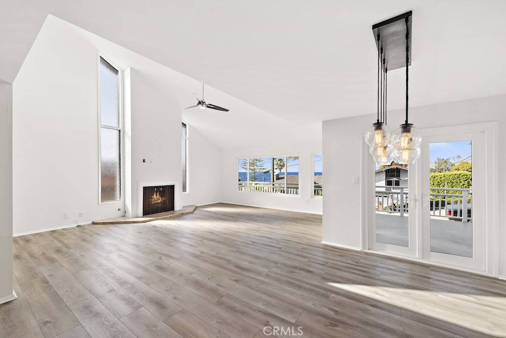 Laguna Beach, CA 92651,2409 Glenneyre ST