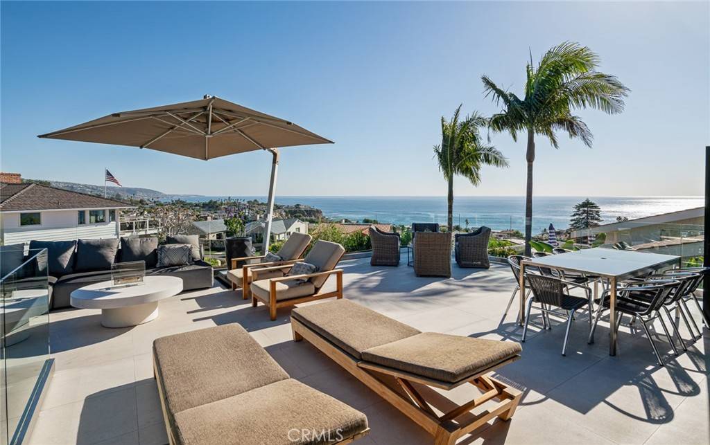 Laguna Beach, CA 92651,998 EMERALD BAY