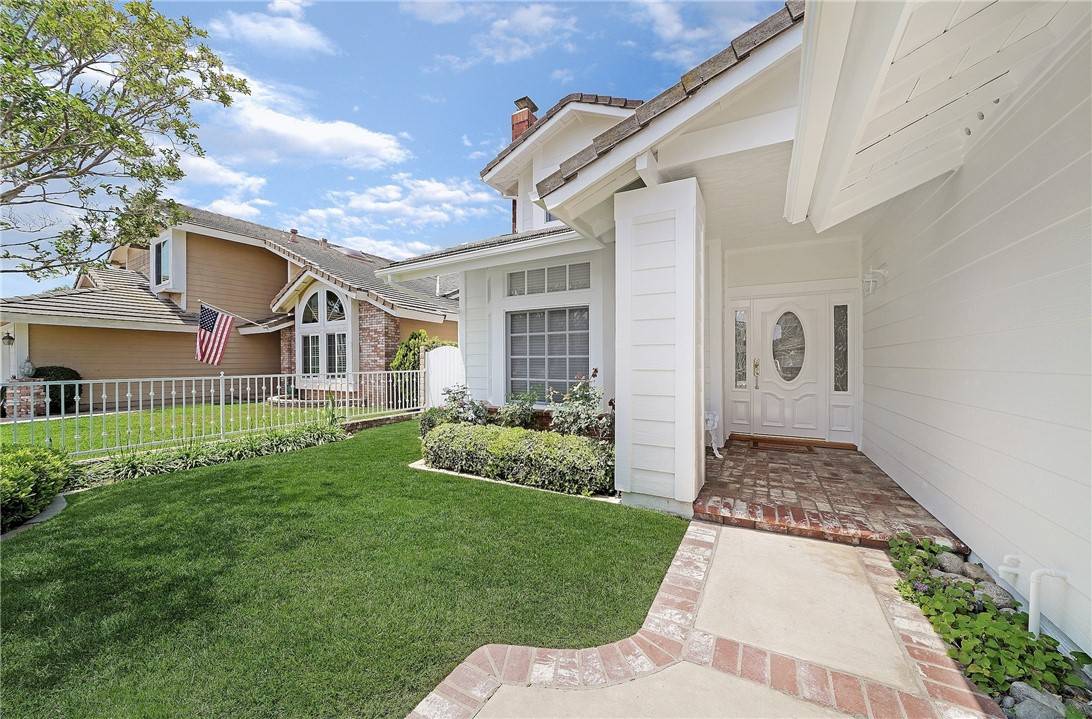 Huntington Beach, CA 92649,17691 Helenbrook LN