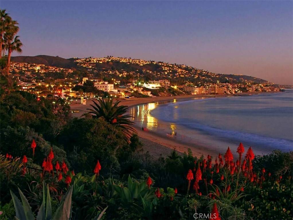 Laguna Beach, CA 92651,353 N Cedar WAY #D