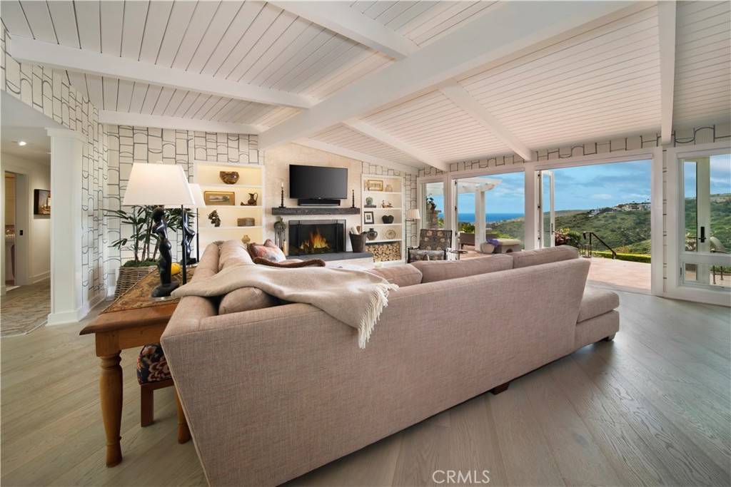 Laguna Beach, CA 92651,1888 Temple Hills DR