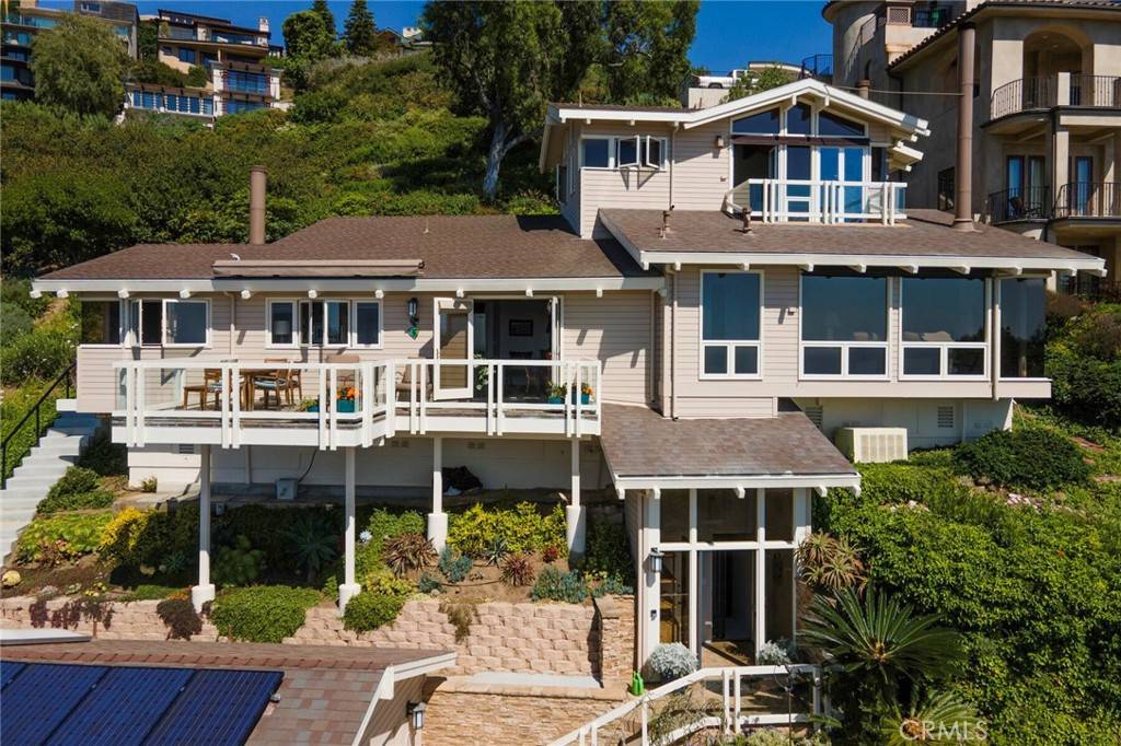 Laguna Beach, CA 92651,2108 Crestview DR