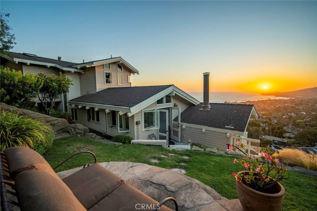 Laguna Beach, CA 92651,2108 Crestview DR