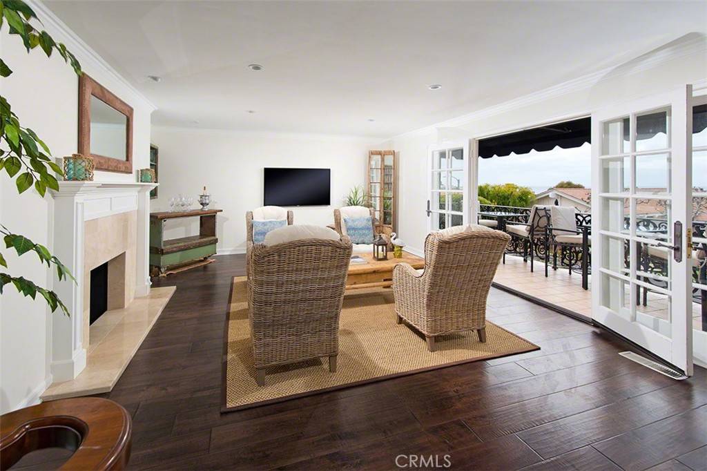 Laguna Beach, CA 92651,718 EMERALD BAY