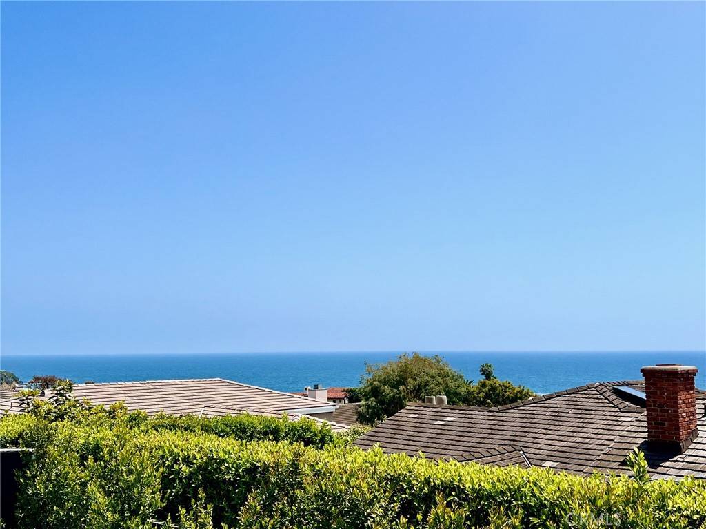 Laguna Beach, CA 92651,809 Emerald Bay