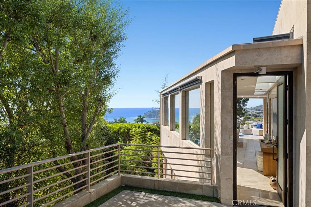 Laguna Beach, CA 92651,382 Ledroit ST