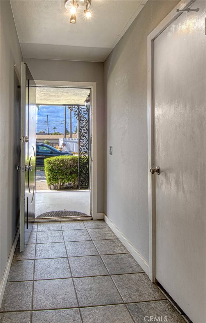 Costa Mesa, CA 92627,2400 Elden AVE #2