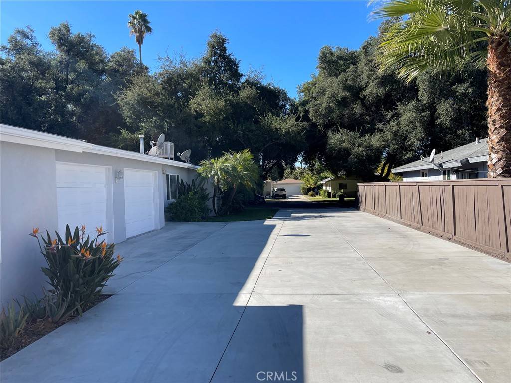 Redlands, CA 92373,323 La Paloma ST