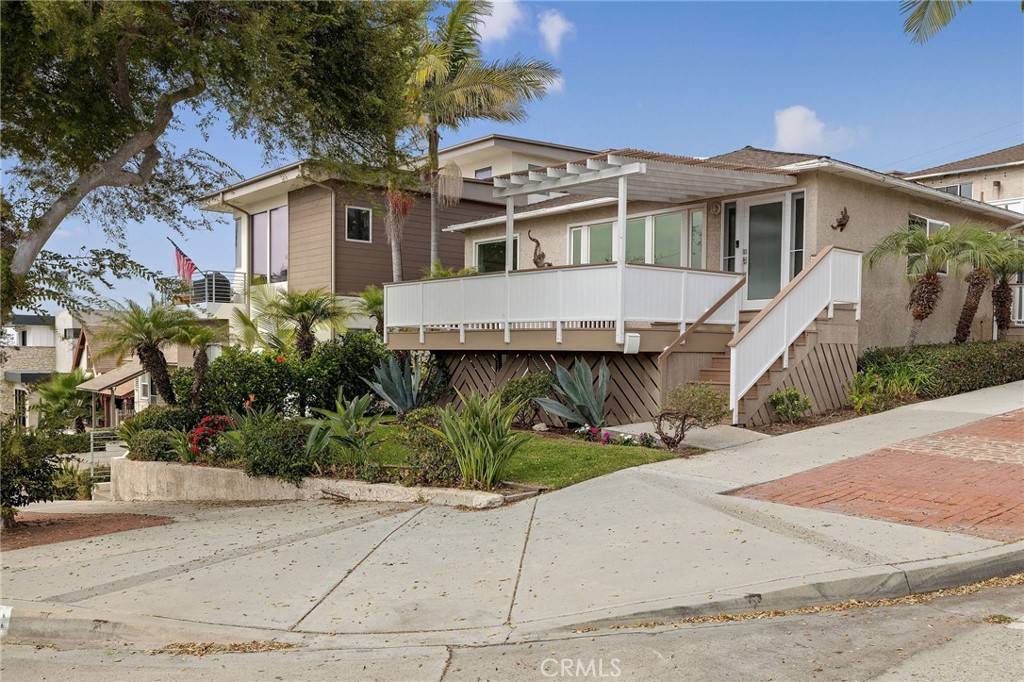 Redondo Beach, CA 90277,551 Avenue B