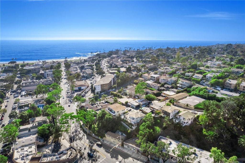 Laguna Beach, CA 92651,134 High DR
