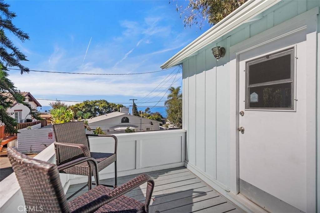 Laguna Beach, CA 92651,31834 Hedge LN