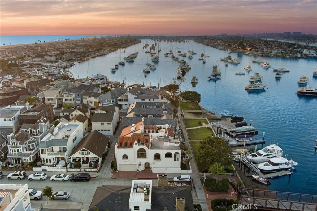 Newport Beach, CA 92661,501 W Edgewater AVE