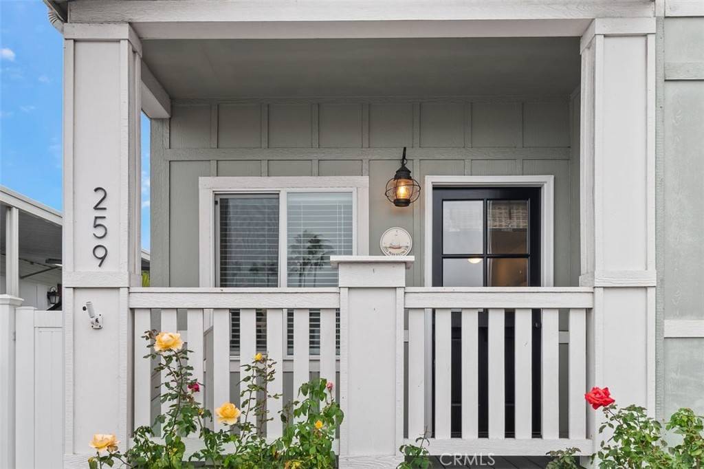 Newport Beach, CA 92660,259 Mayflower DR